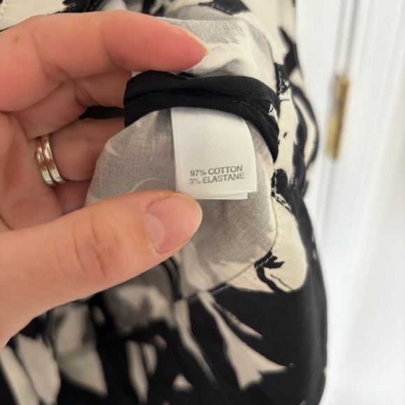 SoCa St. John Black White Patterned Dress Size Small FLAW - Picture 8 of 14